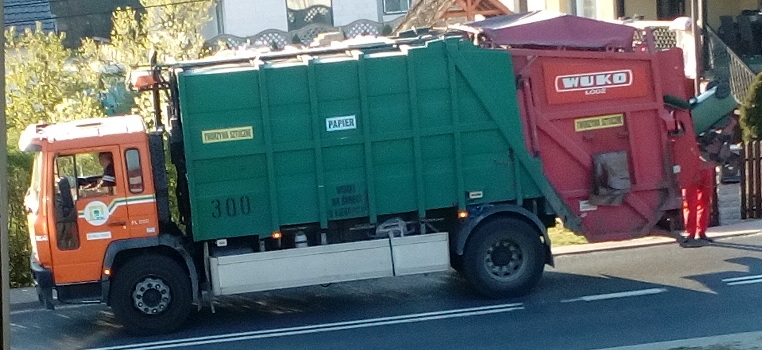 śmieciarka ZGK Zielona Góra i harmonogram odbioru odpadów w Barcikowicach