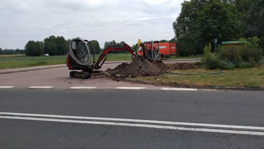 budowa oświetlenia w Barcikowicach na drodze do Czaslawia