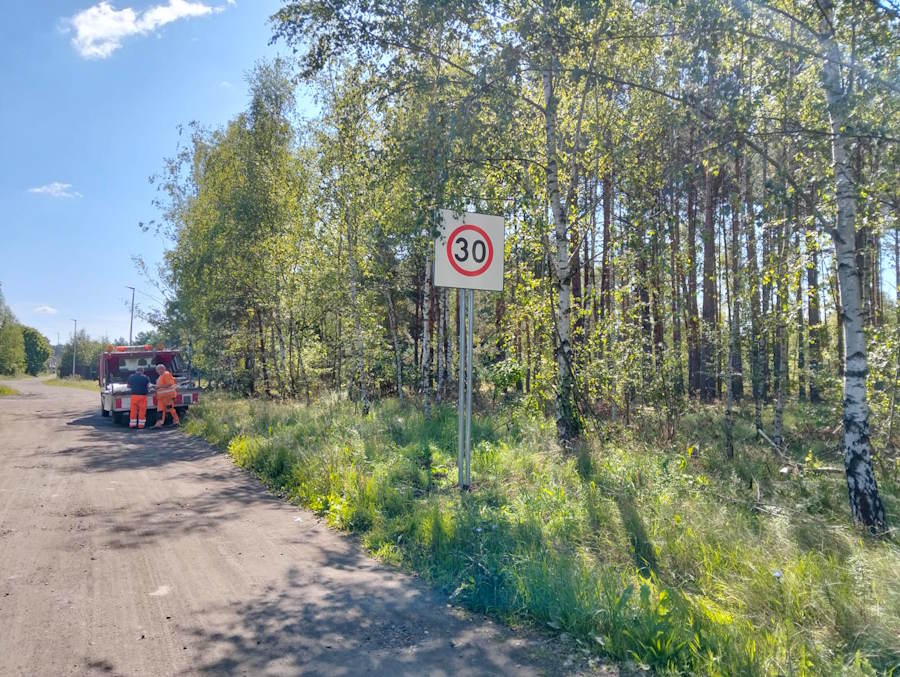Znak ograniczenie prędkości do 30 km/h