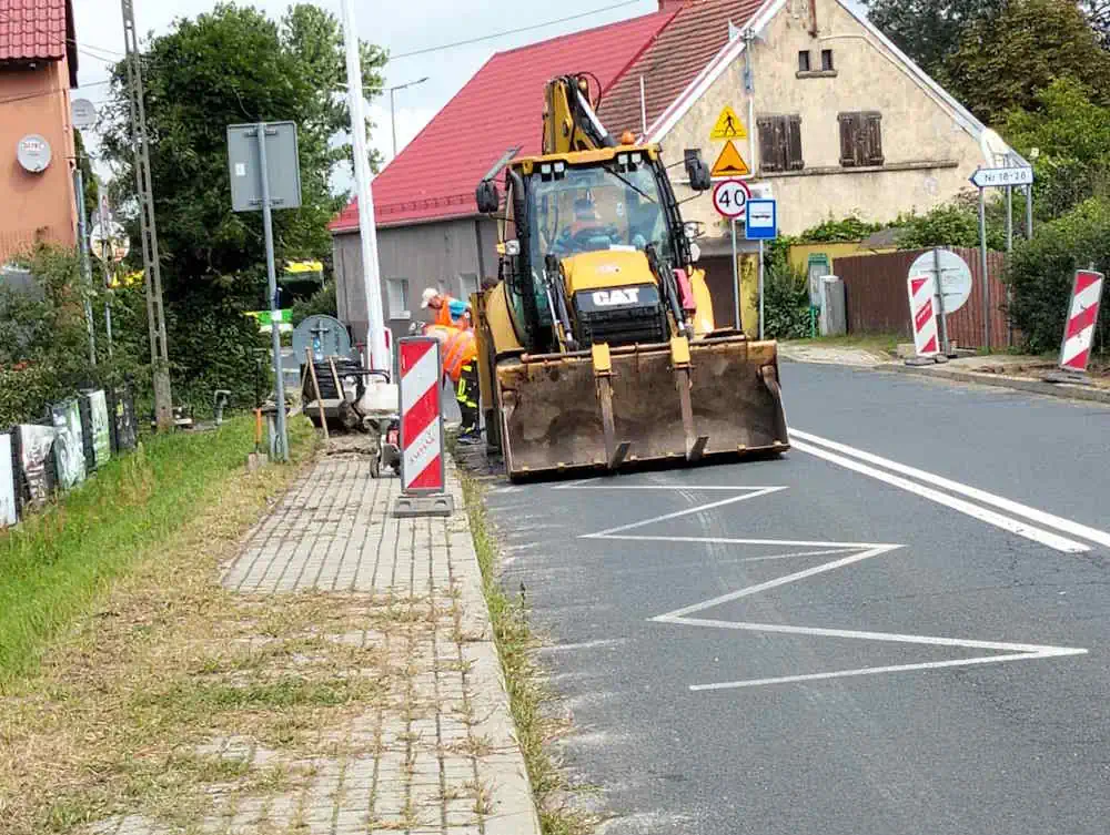 Jak powstawało II przejście dla pieszych na DW 283 w Barcikowicach
