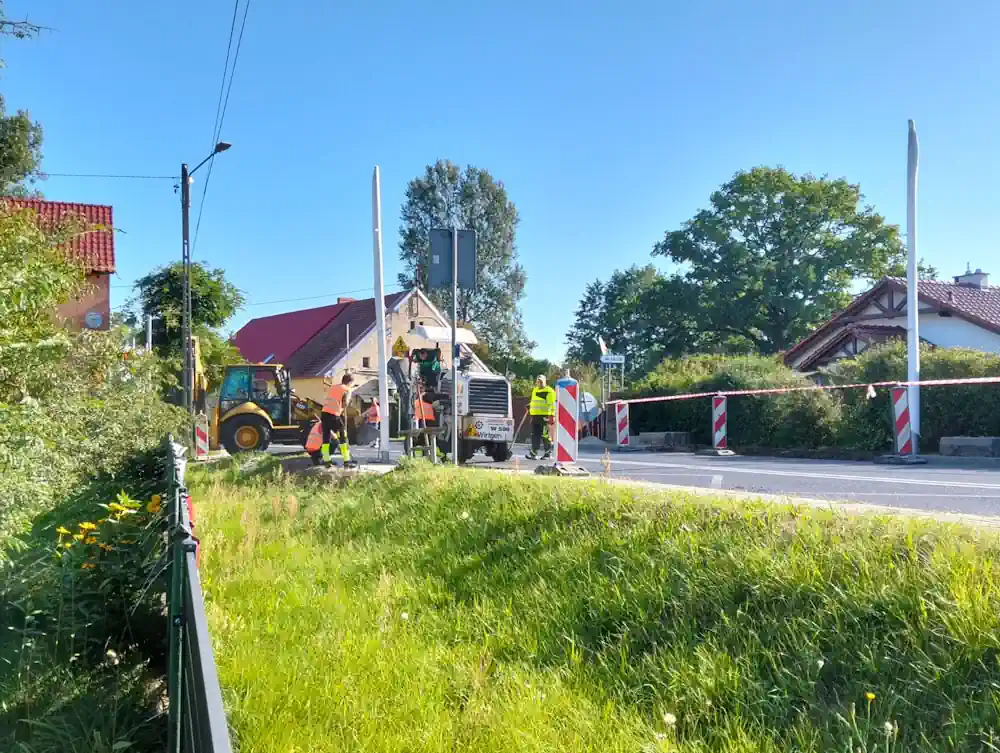 Jak powstawało II przejście dla pieszych na DW 283 w Barcikowicach