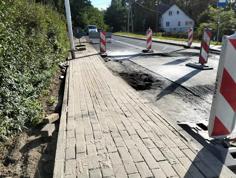 Jak powstawało II przejście dla pieszych na DW 283 w Barcikowicach