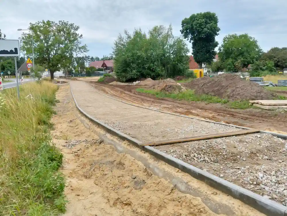 Jak powstały chodnik i kładka nad Śląska Ochlą w Barcikowicach