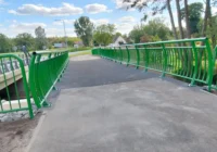 Gotowa kładka nad Śląską Ochlą w Barcikowicach