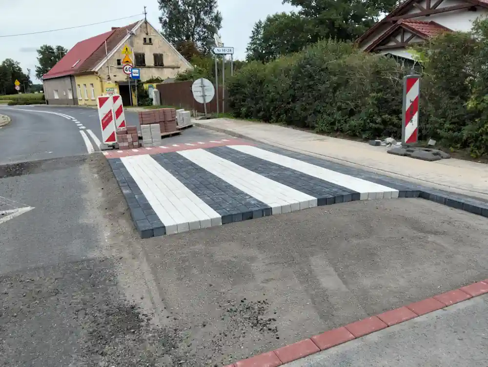 Jak powstawało II przejście dla pieszych na DW 283 w Barcikowicach