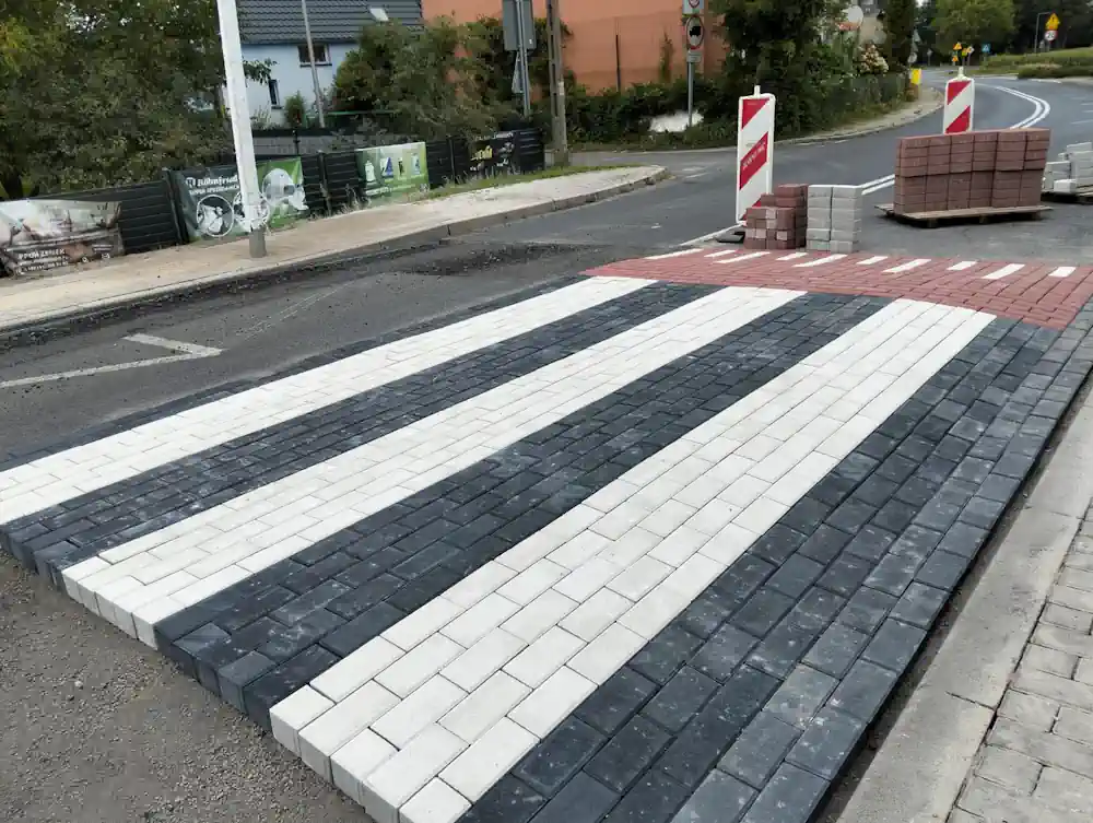 Jak powstawało II przejście dla pieszych na DW 283 w Barcikowicach