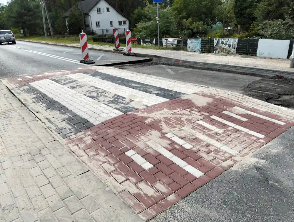 Jak powstawało II przejście dla pieszych na DW 283 w Barcikowicach