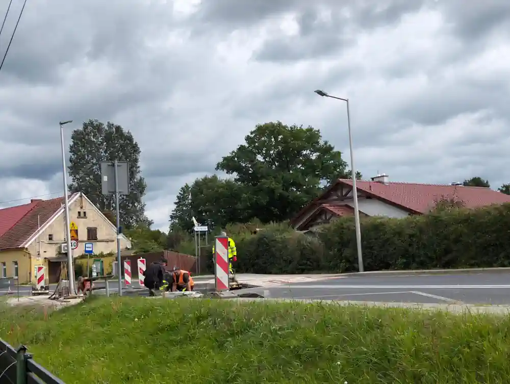 Jak powstawało II przejście dla pieszych na DW 283 w Barcikowicach