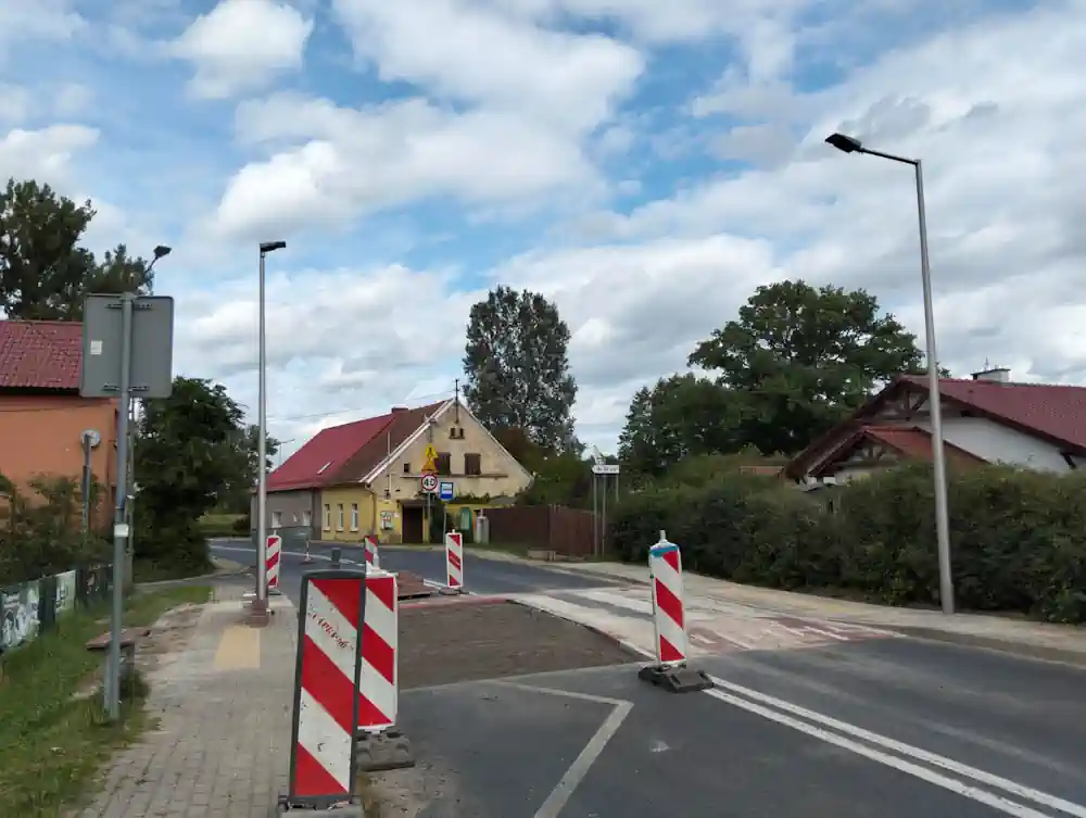 Jak powstawało II przejście dla pieszych na DW 283 w Barcikowicach