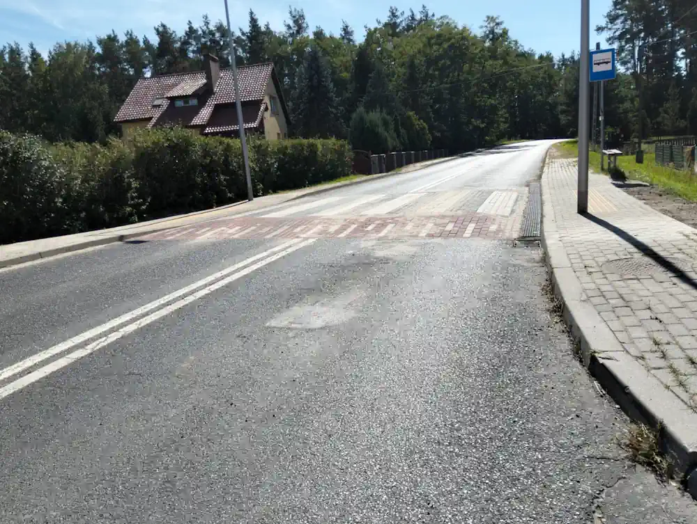 Jak powstawało II przejście dla pieszych na DW 283 w Barcikowicach