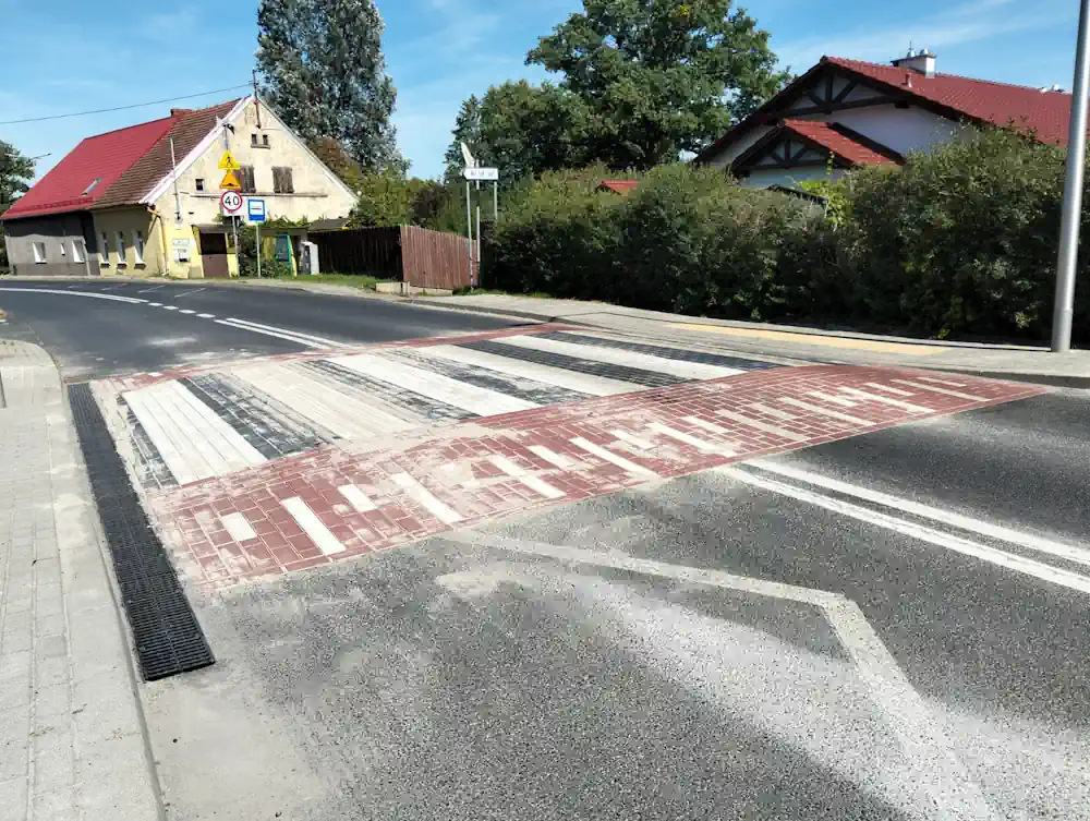 Jak powstawało II przejście dla pieszych na DW 283 w Barcikowicach